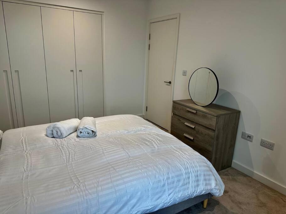 Spacious Modern 1 Bed Apartment. Londres Exterior foto
